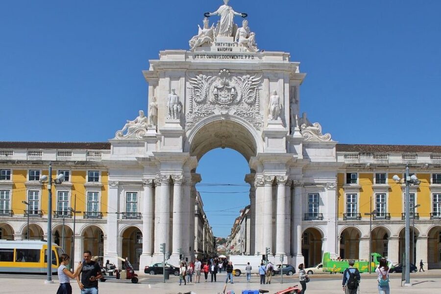 Lisbon: Full-Day Private Walking Sightseeing Tour - The Civilizations Theme: Phoenicians, Rome, Then Moorish Lisbon
