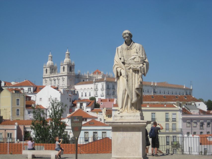 Lisbon: Full-Day Small-Group City Tour with Hotel Pickup - Cristo Rei and Lisbon Castle vibes, if your route includes the bonus angle