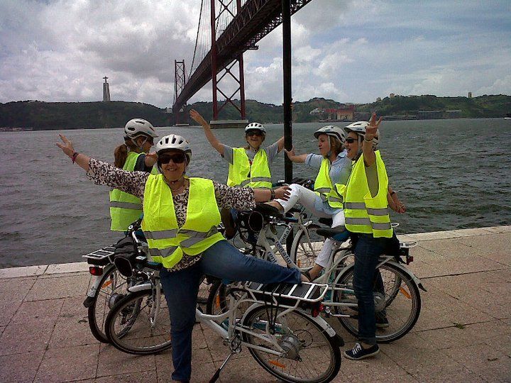 Lisbon: Go Tejo 3-Hour Electric Bike Tour - The Monument to the Discoveries and Belém Cultural Center: connecting story to setting