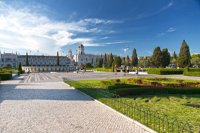 Lisbon Golden Age - Private Tour with Van and Local Guide - Pickup, van comfort, and the real-world logistics