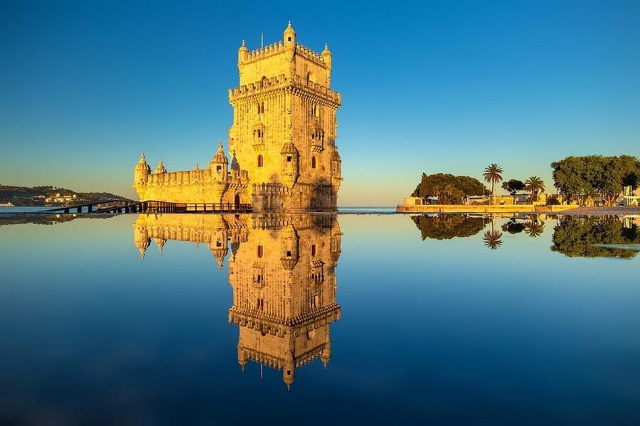 Lisbon: Guided Eco Tuk Tuk sightseeing tour - Flexible timing: how the 1 hour minimum helps you tailor your day