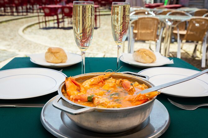 Lisbon Hidden Gems Walk: Traditions, Lunch and Ferry ride - Key moments to look for