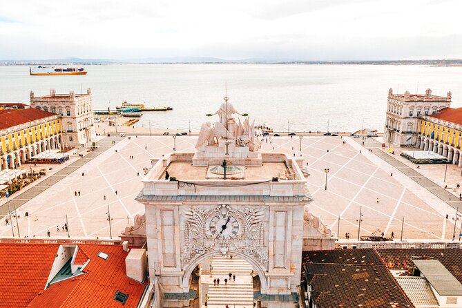 Lisbon Highlights for Newcomers Private Tour - Private tour, English guide, and an easy start at Largo do Chiado