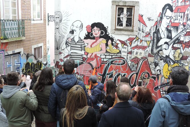 Lisbon Highlights Guided Walking Tour - Carmo Square and the unfinished church: dictatorship and revolution in one stop