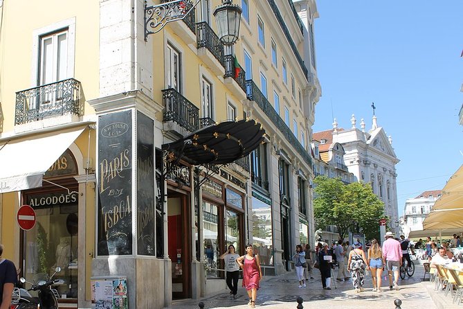 Lisbon Highlights Walking Tour - Climbing to Castelo de São Jorge for the big payoff