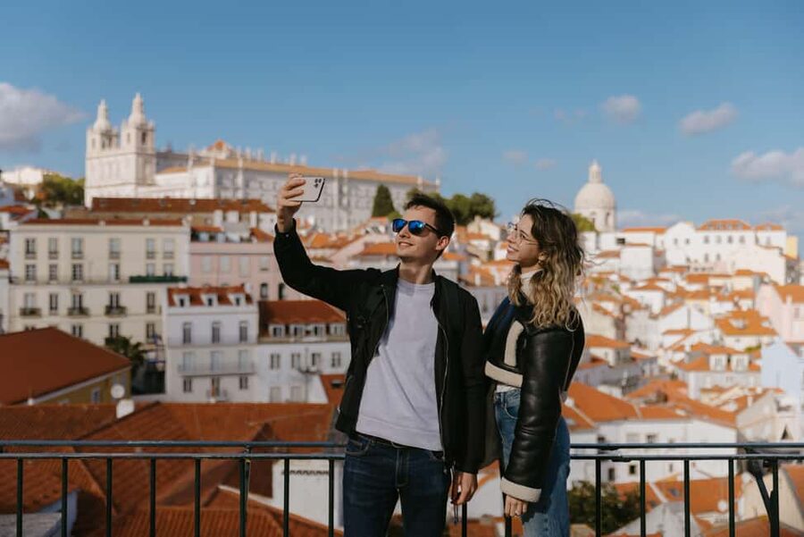 Lisbon Highligts Tour - Torre de Belem And Alfama - Tower of Belém and the Monument to the Discoveries