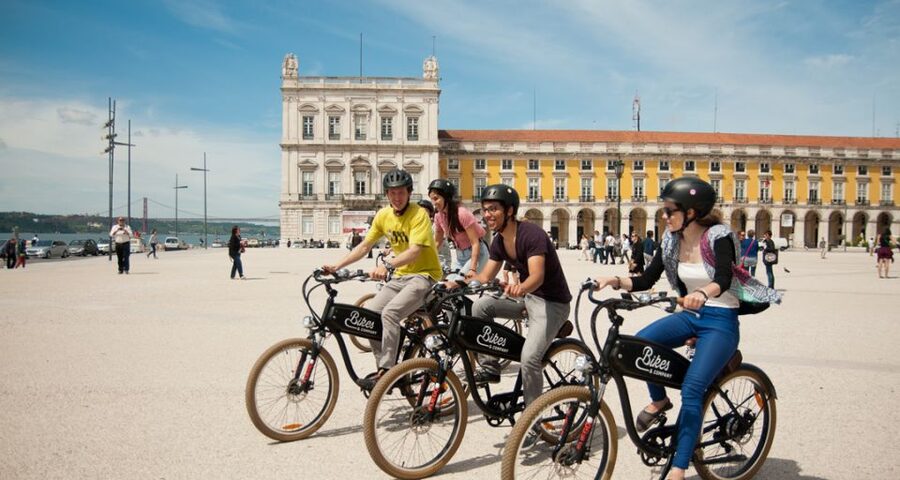 Lisbon: Hills, Alfama, and Mouraria Tour by Electric Bike - Key Things That Make This E-Bike Tour Worth It