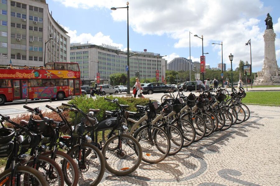 Lisbon: Hills, Alfama, and Mouraria Tour by Electric Bike - Alfama in Motion: Lisbon’s Old Neighborhood From the Saddle