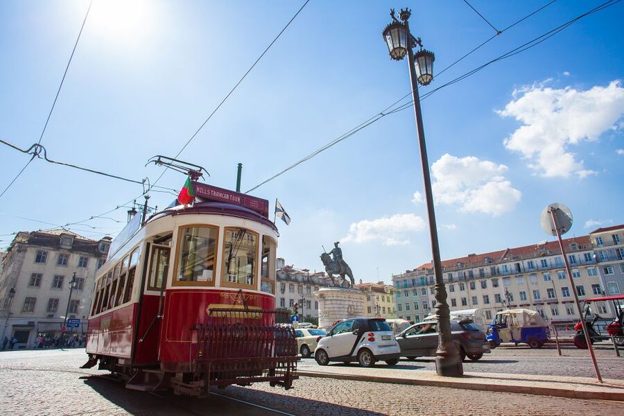 Lisbon: Hills Red Tram Tour by Tram 28 Route 24-Hour Ticket - 24-hour ticket perks: using it to keep hopping across Lisbon