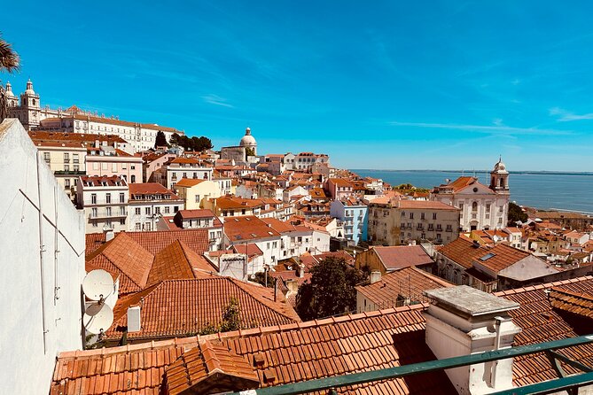 Lisbon: Historic City Tour by Tuk-Tuk - Electric tuk-tuk touring: why it works in Lisbon