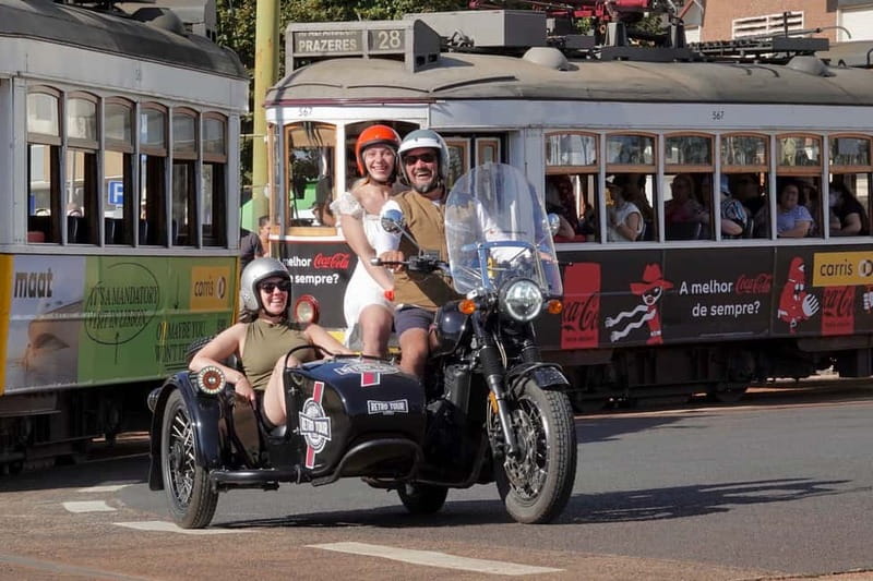 Lisbon : Historic Motorcycle Side-car Tour 1H - How the route saves you from uphill fatigue
