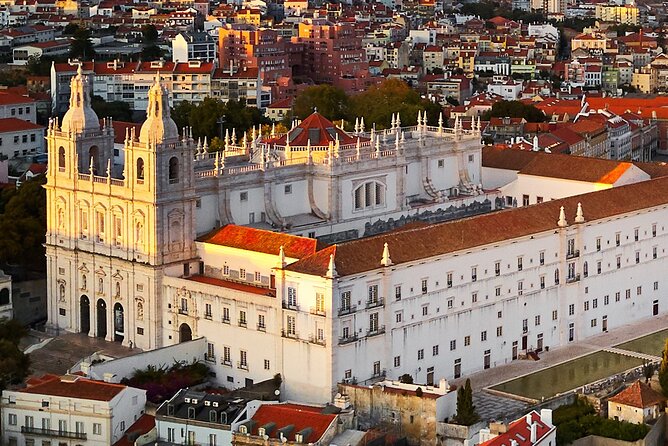 Lisbon Historical Downtown Private Tour - Getting Oriented in Praça da Figueira, Then Riding Uptown