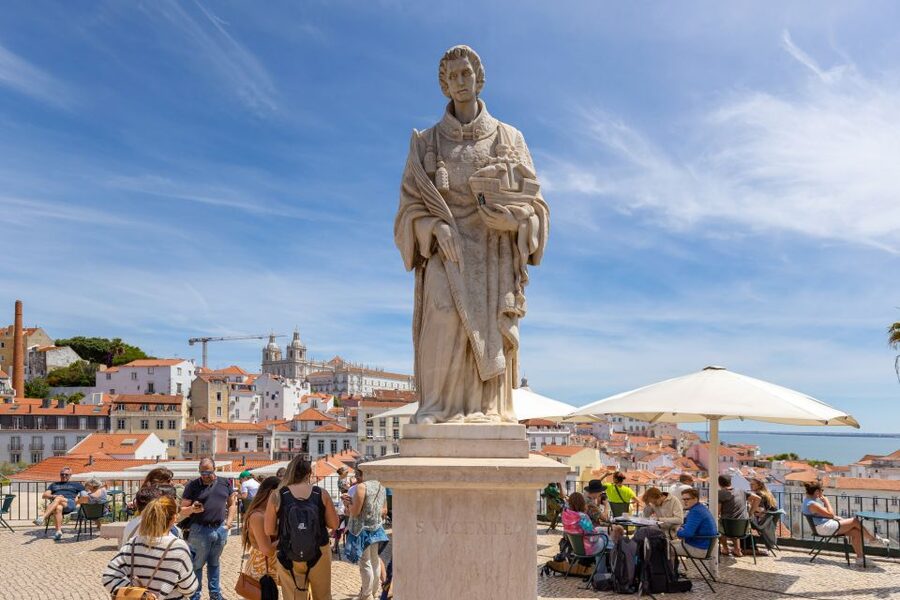 Lisbon: History, Stories and Lifestyle Walking Tour - Baixa in the middle: where the city’s core starts to click