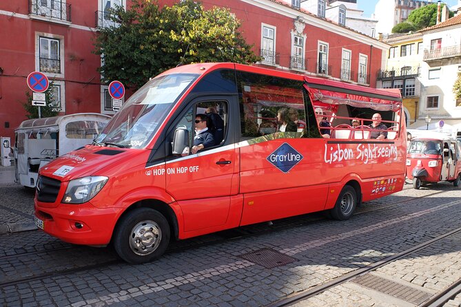 Lisbon Hop On Hop Off Bus and Boat Tour - Cascais by bus: Carcavelos to Boca do Inferno