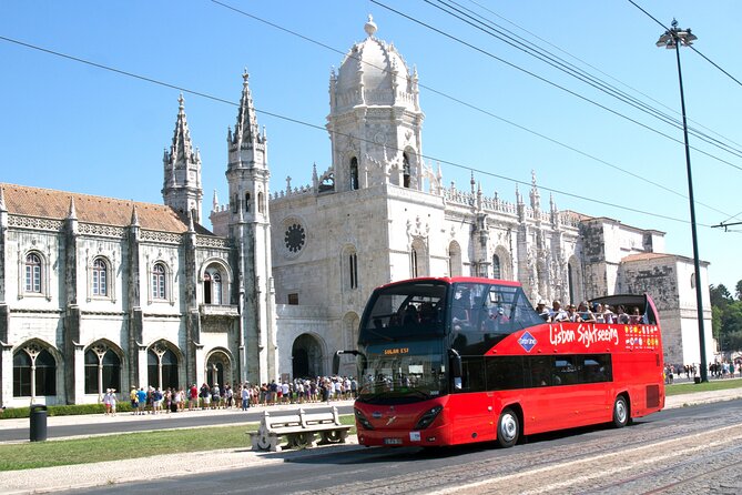 Lisbon Hop-On Hop-Off Bus and Boat Tour with Oceanário Ticket - Boat tour option, when it can be worth it