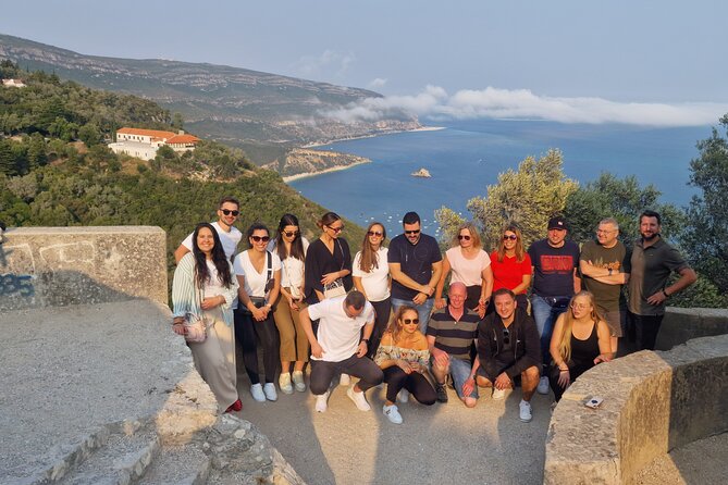 Lisbon: Jeep and Boat Adventure to Arrábida + Hotel Pick-Up - Castelo de Sesimbra: quick history, strong views