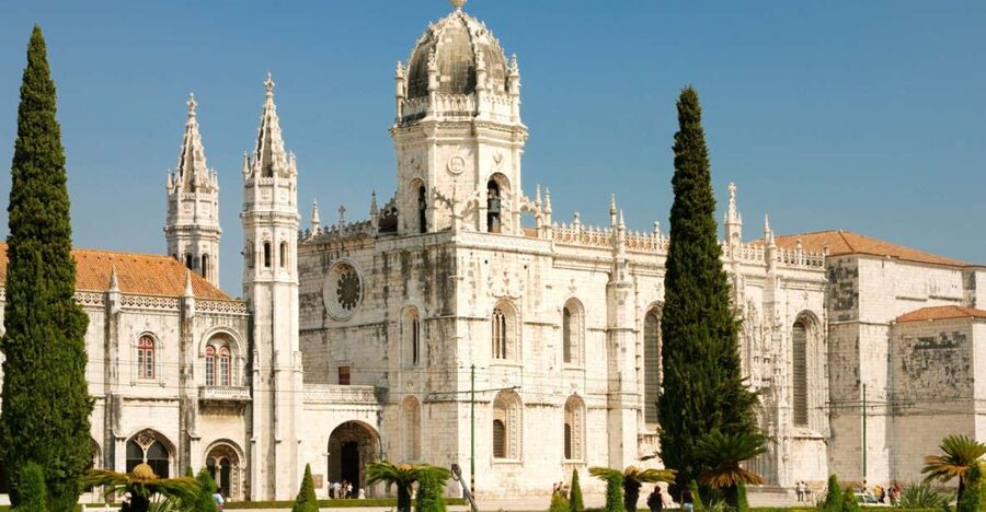 Lisbon: Jerónimos Monastery E-Ticket and Audio Guide - E ticket by email, then offline audio on your smartphone