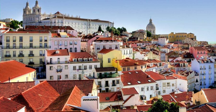Lisbon: Jewish Quarter Guided Walking Tour - Start at Praça do Comércio, and let the Exodus theme guide your eyes