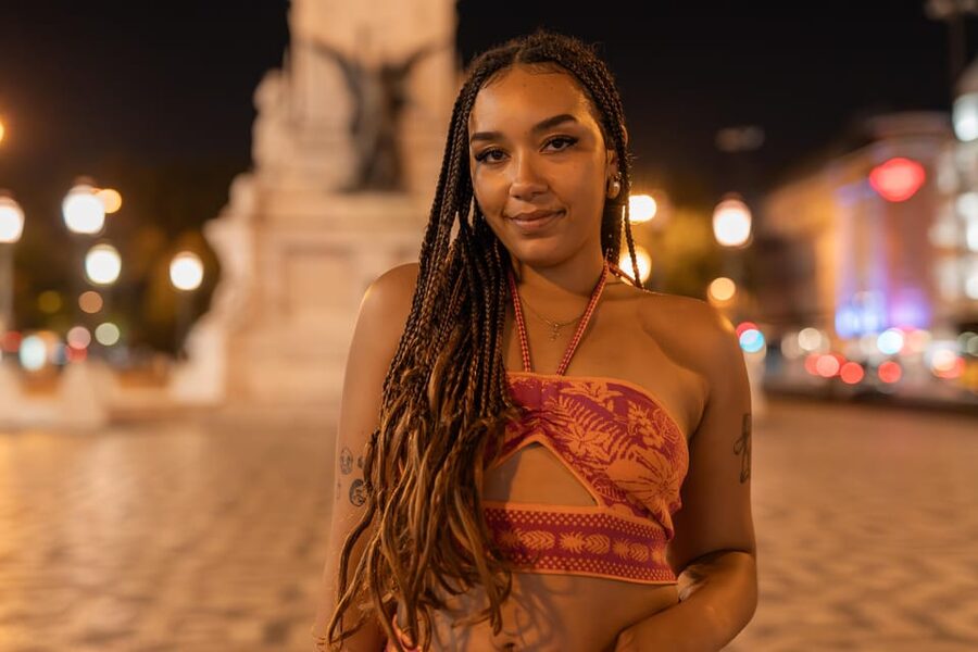 Lisbon lights: A Cinematic Photoshoot at night - Key Moments That Make This Photoshoot Worth It