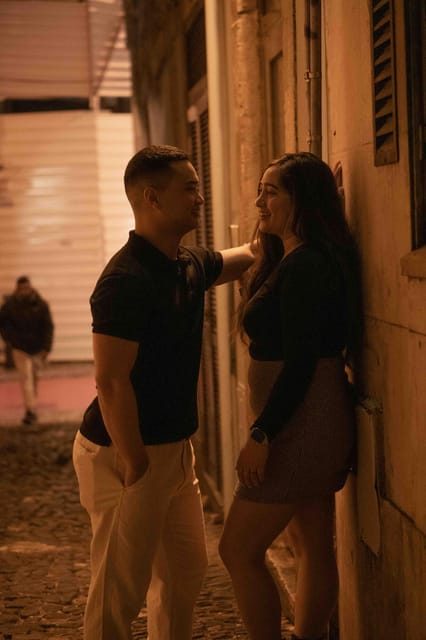 Lisbon lights: A Cinematic Photoshoot at night - Posing That Feels Natural, Thanks to Renan’s Guidance