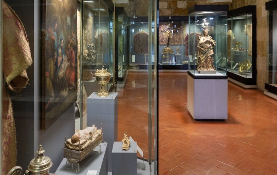 Lisbon: Lisbon Cathedral Entry Ticket - Treasury of the Patriarchal Sé: sacred art that’s treated like it matters