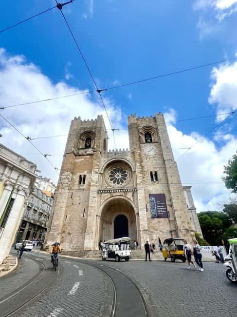 Lisbon: LISBON STORY TOUR BY TUK TUK - Graça Historic District and the Museum of Lisbon, Roman Theater: where the quick stops get interesting