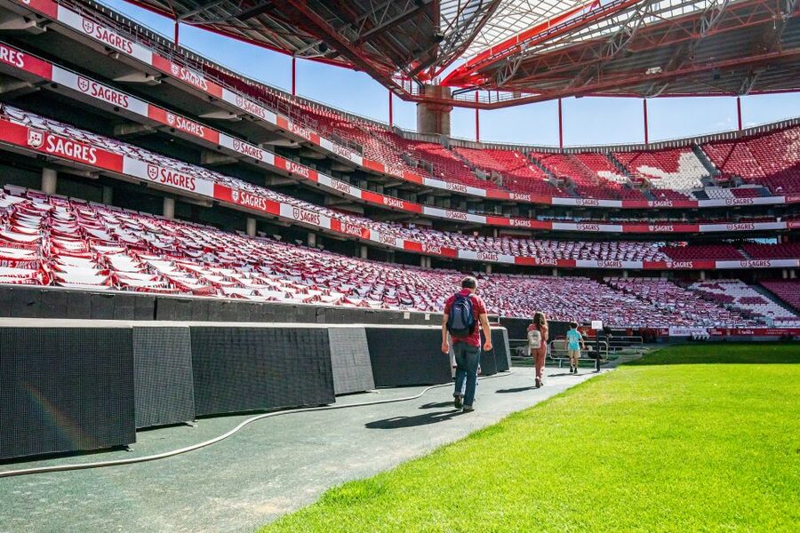 Lisbon: Luz Stadium Tour & SL Benfica Museum Ticket w/Scarf - Meeting at Benfica Megastore and finding Door 17
