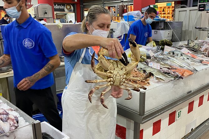 Lisbon Market and Food Tour with Cooking Class and Lunch - Lunch and Wine: What You Eat at the End