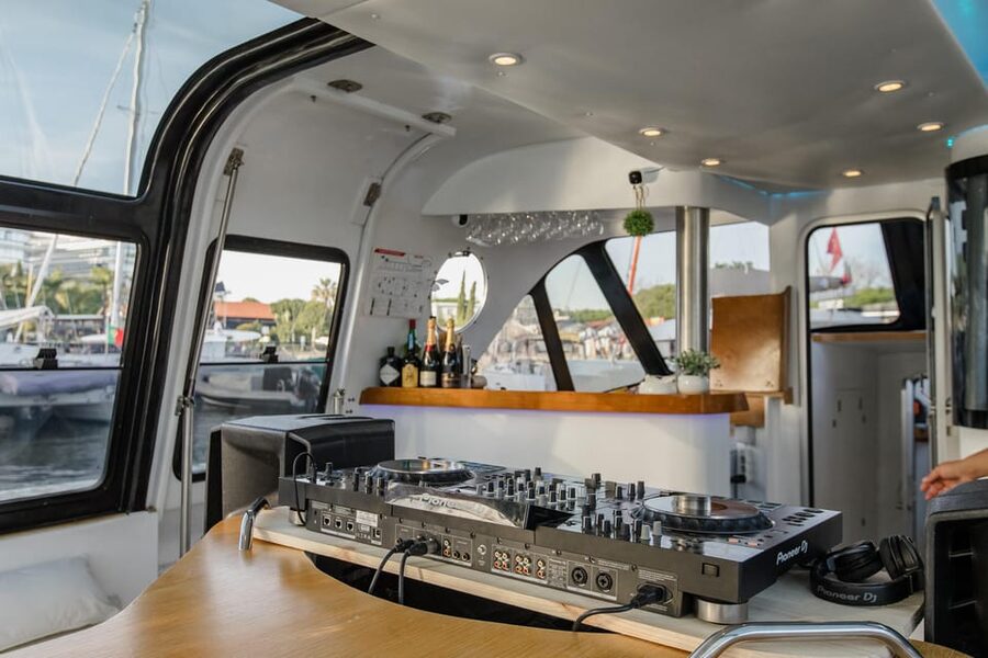 Lisbon: New Year's Cruise with DJ, Open Bar, Snacks and Wine - The Group Size, Music, and Onboard Vibe