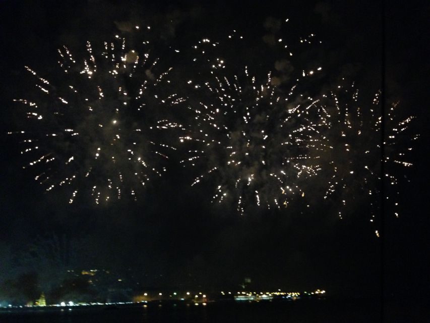 Lisbon: New Year’s Eve Fireworks Tagus River Sailing Cruise - What the onboard guides do well, and why it matters