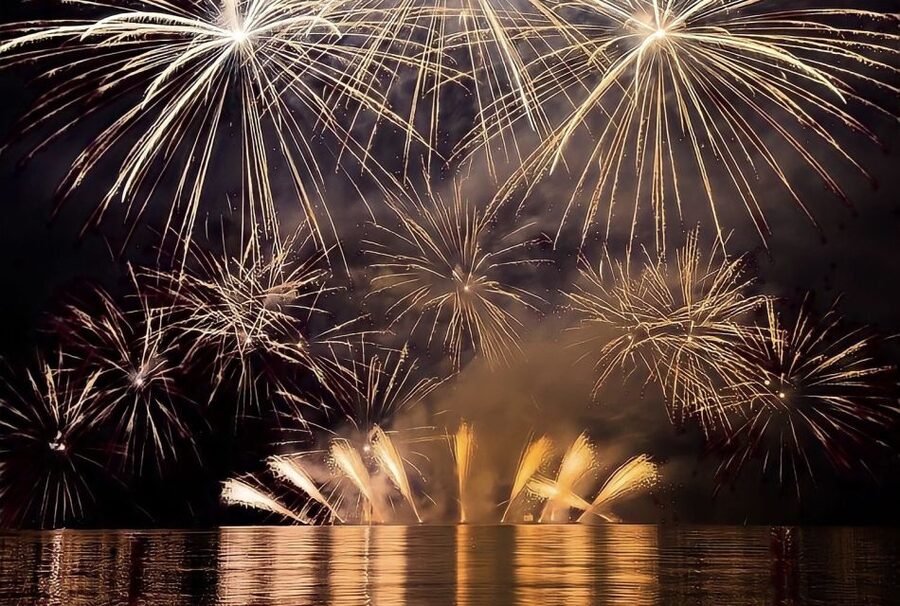 Lisbon: New Year’s Eve Fireworks Tagus River Sailing Cruise - Price and value: is $176 a smart deal?