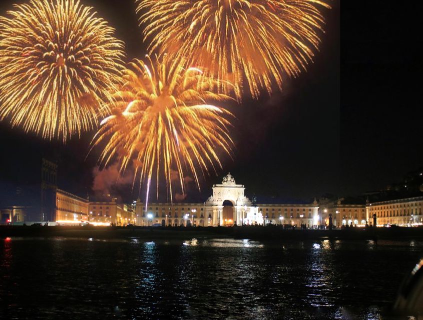 Lisbon: New Year’s Eve Fireworks Tagus River Sailing Cruise - Getting onboard at Bloo Boat Charter, Doca do Bom Sucesso