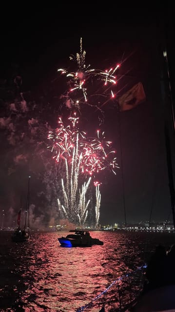 Lisbon: New Year's party on sailboat tour 2026 to 2027 - The cruise route: Cais do Sodré and Praça do Comércio from a new angle