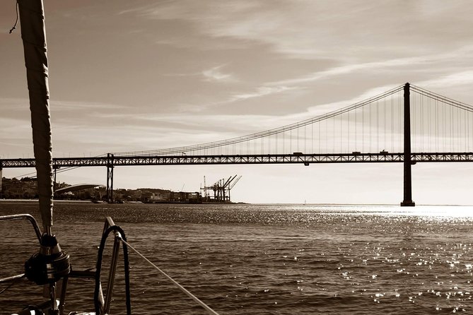 Lisbon New Years Eve Sailing Tour - Key things that make this New Year’s sailing special