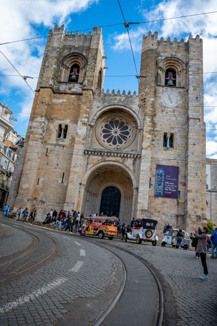 Lisbon: Old Town City Tour by Private Tuktuk - Flea Market Timing: When Saturdays and Tuesdays Actually Matter