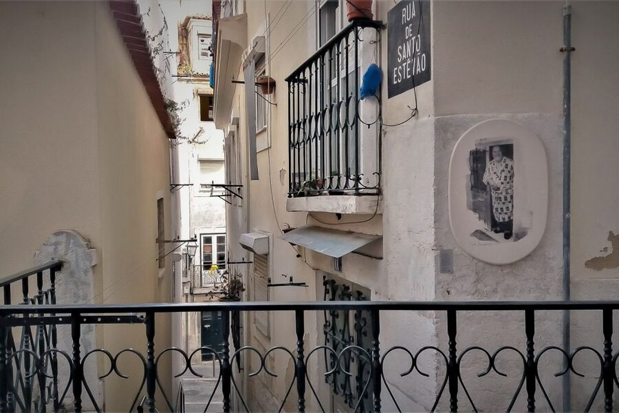 Lisbon: Old Town Private Walking Tour - What makes this 4-hour Lisbon walk feel like Lisbon