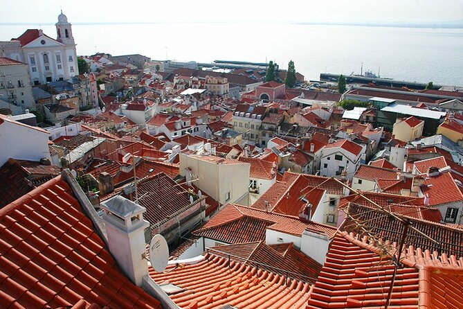 Lisbon Old town Tour - Alfama on foot: why this Lisbon Old Town route works