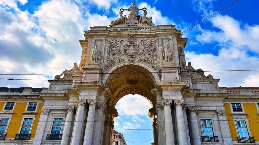 Lisbon: Old Town Tuk-Tuk Tour - How to make the most of short stops without feeling rushed
