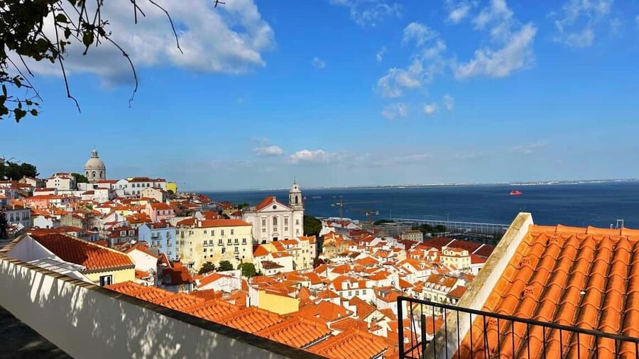 Lisbon: Old Town Tuk-Tuk Tour - Who should book this Lisbon Old Town Tuk-Tuk Tour
