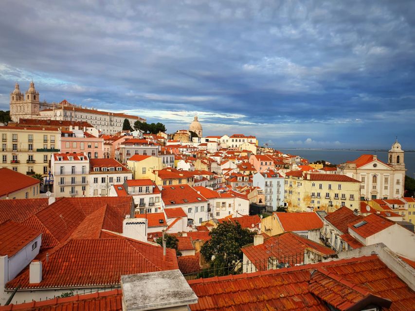 Lisbon: Old Town TukTuk Tour and Scenic Viewpoints in Alfama - Planning your pickup and choosing 1.5 to 3.5 hours