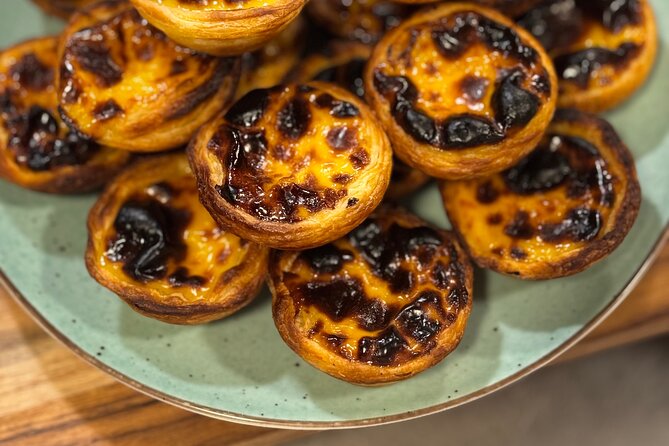 Lisbon Pastel de Nata Pastry Class - Tasting your tarts with coffee or tea