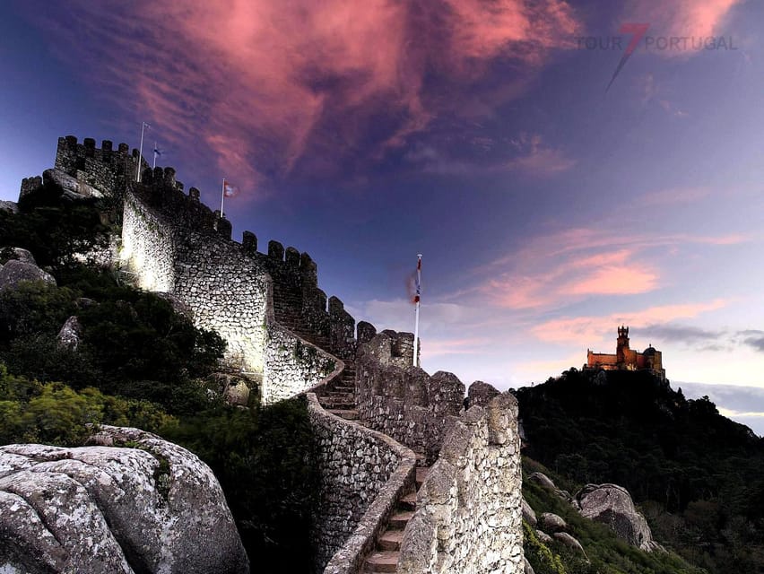 Lisbon: Pena Palace, Moorish Castle, Qta. Regaleira & Sintra - Bonus palace stops: Monserrate and Queluz in the day loop