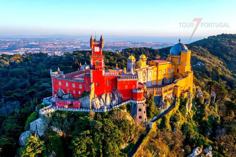 Lisbon: Pena Palace, Moorish Castle, Qta. Regaleira & Sintra - Getting there from Lisbon: pickup options and a smooth pace