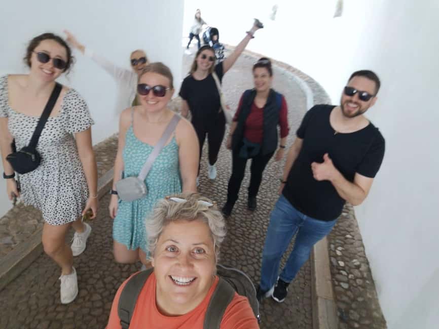 Lisbon: Pena Palace, Regaleira, Sintra, and Cascais Day Trip - How the Guides Make This Day Trip Feel Worth It