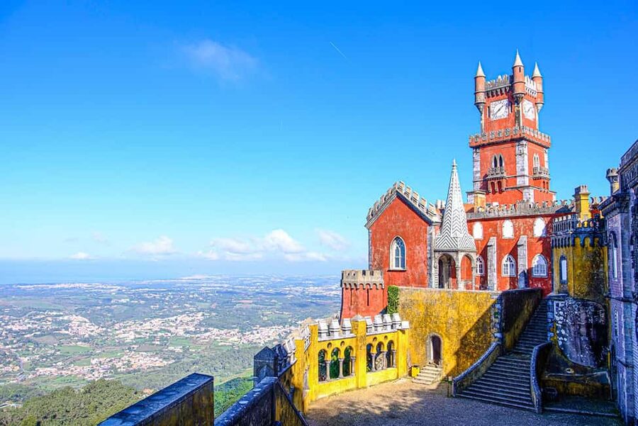 Lisbon: Pena Palace, Sintra, Cabo da Roca & Cascais Day Tour - Guide Style: Why the Best Part Often Sounds Like the People
