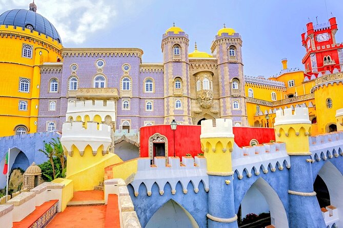 Lisbon: Pena Palace, Sintra CaboRoca Cascais Day Tour Small Group - Cascais Finale: Marina Walks, Old Town Feel, and Time Limits