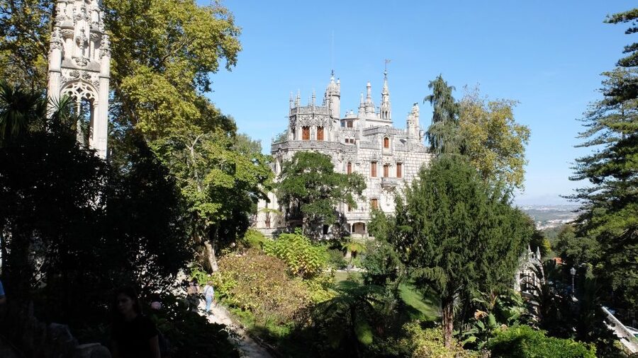 Lisbon: Pena, Regaleira & Atlantic Coast Tour with a Local - Price and the real value of skipping some ticket lines