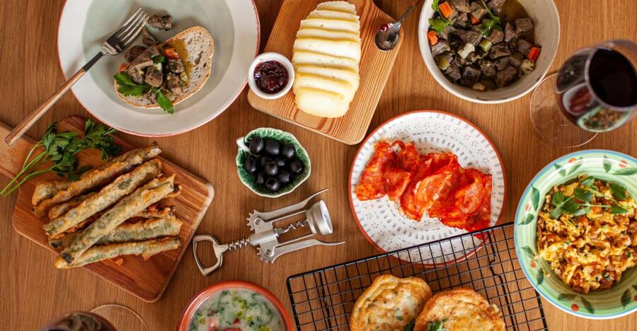 Lisbon: Portuguese Petiscos Cooking Class - Homecooking Lisbon HUB: where the class starts and the vibe clicks