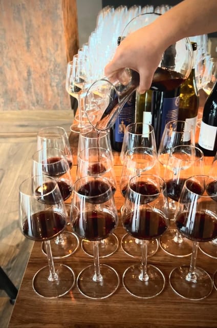 Lisbon: Premium Port Wine Tasting & Tapas - The five-wine flight: white, ruby, and tawny comparisons that actually click