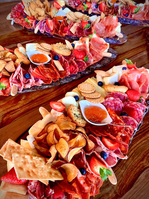 Lisbon: Premium Port Wine Tasting & Tapas - Meeting the expert and learning how to choose good Port